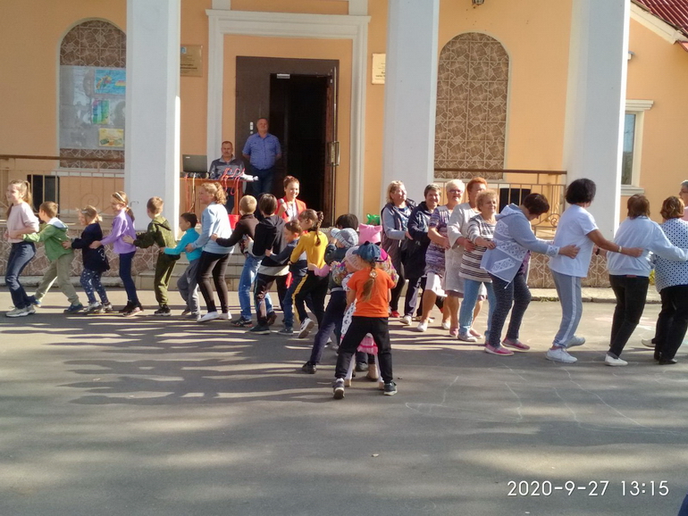 Первомайским  домом культуры 27 сентября. 