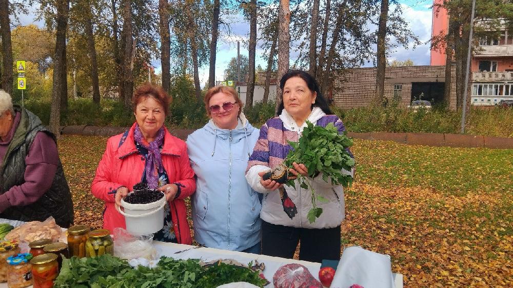 У Первомайского ДК прошёл День урожая