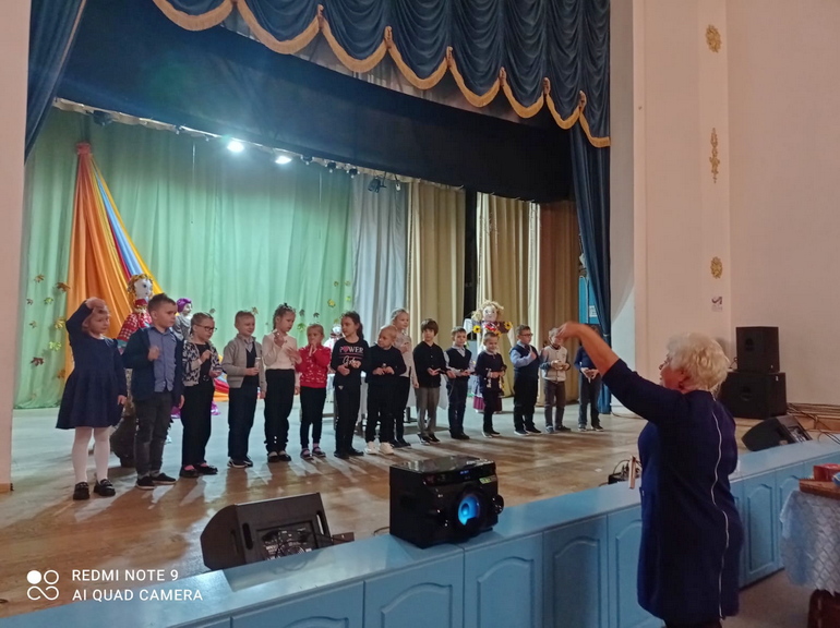 «В каждой избушке свои погремушки»